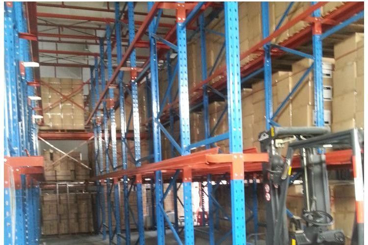 ระบบการจูงปรับในพัลเล็ตเร็ก ระบบเก็บพัลเล็ตเร็กสําหรับการเก็บรักษาที่เย็น