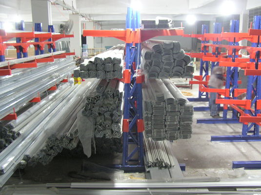 ระบบ Rack เสาเหล็ก Cantilever ระบบ Rack โลหะ Cantilever อุตสาหกรรม