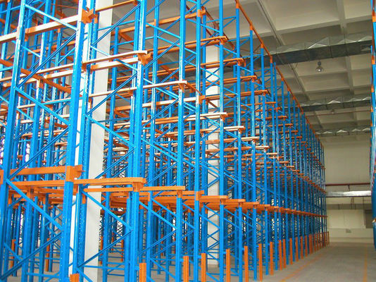 สแตนเลส Q235 Drive In Pallet Racking รางอุตสาหกรรมตามสั่ง
