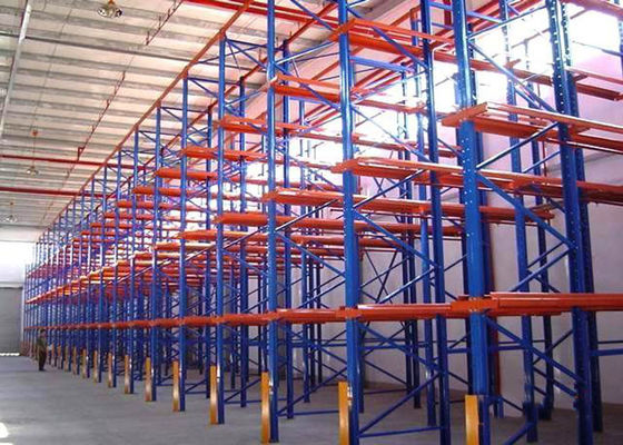 สแตนเลส Q235 Drive In Pallet Racking รางอุตสาหกรรมตามสั่ง