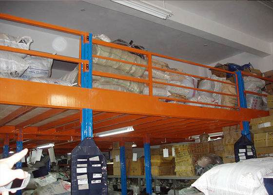 2 ระดับ Cold Rolling Industrial Steel Storage Racks Platform สีส้ม / สีฟ้า