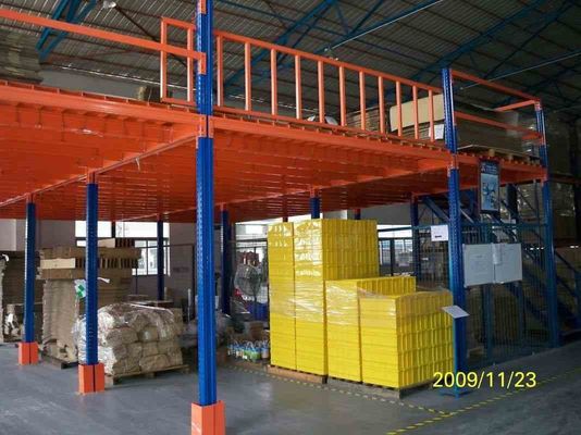 โครงสร้างเหล็กภารกิจหนัก พื้น Mezzanine สําหรับ Rack การจัดเก็บโกดังสนับสนุน