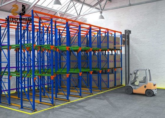 พาวเดอร์เคลือบ Drive ใน Pallet Racking เหล็กม้วนเย็น ODM / OEM มี