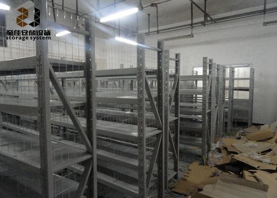 Q235 / Q345 โลหะ Heavy Duty Industrial Racking ขนาดที่กําหนด