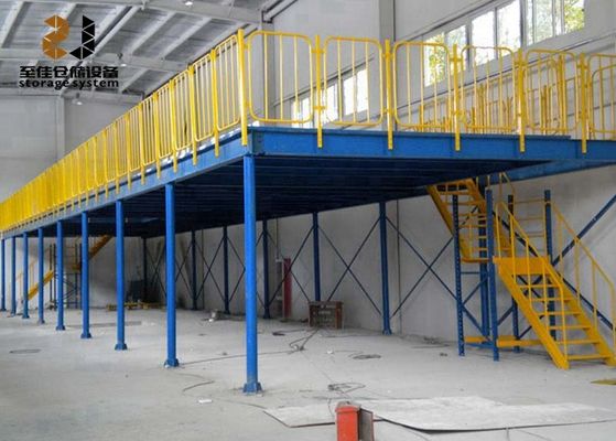 500kg-1500kg/sqm โลหะ Mezzanine ระบบพื้น Epoxy Powder ครอบคลุม