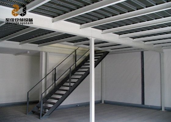 งานหนักหลายชั้น อุตสาหกรรมเก็บของ Mezzanine พื้นสะดวกในการประกอบ