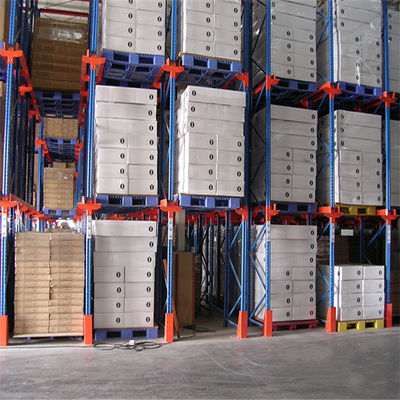 อุตสาหกรรมภารกิจหนัก Cantilever Racks ความสูงปรับในความยาว 3000-25000mm