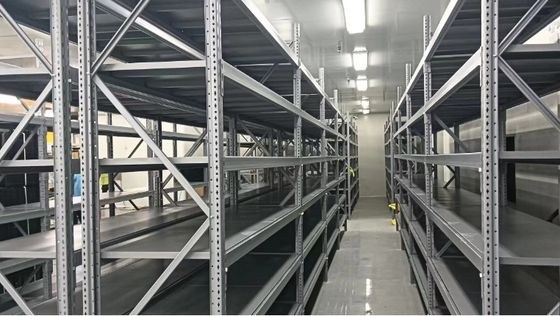 2-8 แผ่น Rack เหล็กเบาด้วยการออกแบบหลุมกระพริก ความจุสูงถึง 500 kg / ระดับ